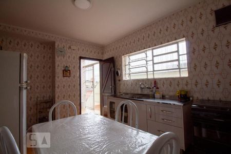 Casa à venda com 146m², 3 quartos e 2 vagasCozinha