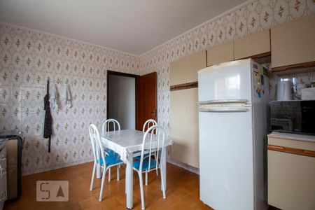 Casa à venda com 146m², 3 quartos e 2 vagasCozinha