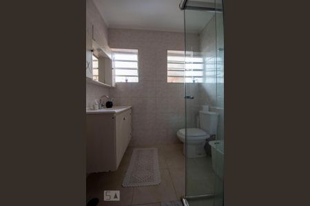 Casa à venda com 146m², 3 quartos e 2 vagasBanheiro social