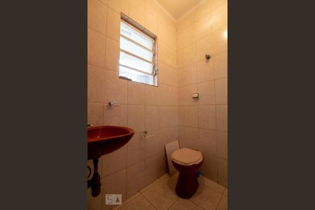 Casa à venda com 146m², 3 quartos e 2 vagasBanheiro de serviço