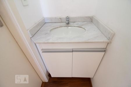 Apartamento à venda com 55m², 2 quartos e 1 vaga Apartamento à venda com 55m², 2 quartos e 1 vagaDetalhe banheiro