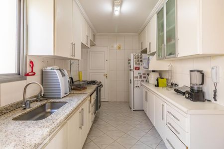 Apartamento à venda com 267m², 4 quartos e 3 vagasCozinha