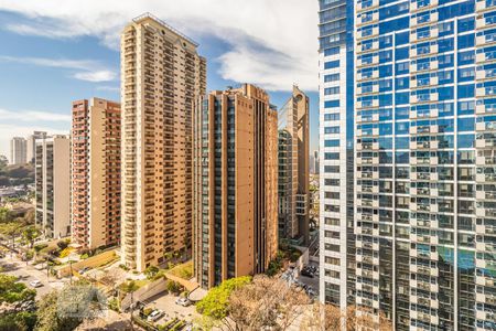 Apartamento à venda com 267m², 4 quartos e 3 vagasVista da Suíte 1