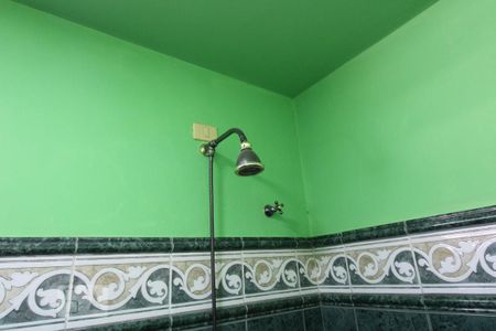 Casa à venda com 300m², 3 quartos e 5 vagasBanheiro social - Chuveiro