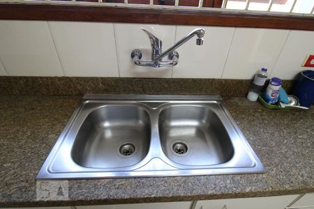 Casa à venda com 300m², 3 quartos e 5 vagasCozinha - Pia