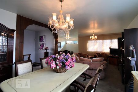 Sala de casa à venda com 3 quartos, 300m² em Vila Romana, São Paulo