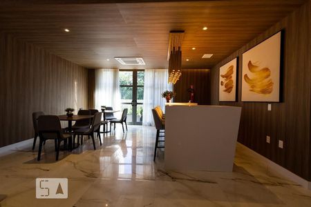 Apartamento à venda com 71m², 2 quartos e 1 vaga Apartamento à venda com 71m², 2 quartos e 1 vagaÁrea comum