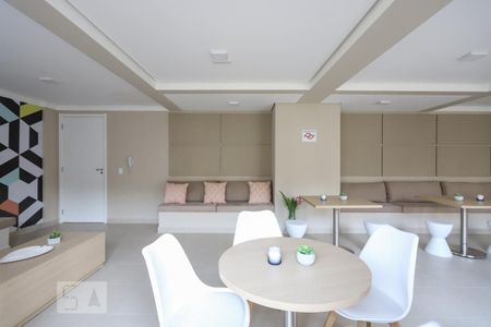 Apartamento para alugar com 29m², 1 quarto e sem vagaÁrea comum - Salão de festas