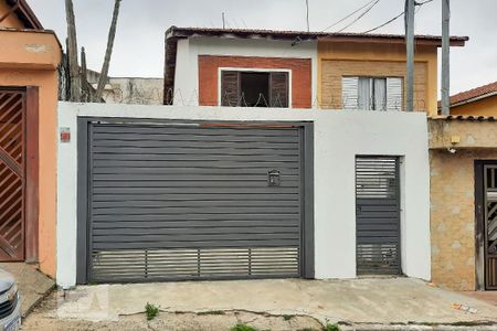 Casa para alugar com 120m², 2 quartos e 4 vagasFachada do Condomínio