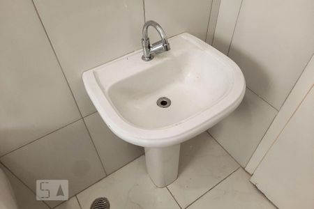 Casa para alugar com 120m², 2 quartos e 4 vagasBanheiro