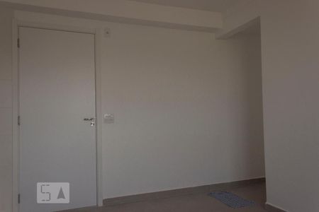 Sala de apartamento para alugar com 2 quartos, 40m² em Vila Zat, São Paulo