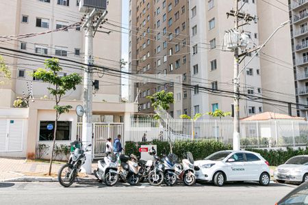 Apartamento para alugar com 42m², 2 quartos e sem vaga Apartamento para alugar com 42m², 2 quartos e sem vagaFachada