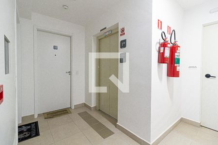 Apartamento para alugar com 42m², 2 quartos e sem vaga Apartamento para alugar com 42m², 2 quartos e sem vagaElevador