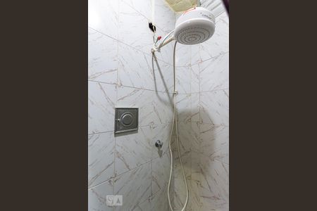 Banheiro de apartamento à venda com 1 quarto, 35m² em Centro, Niterói