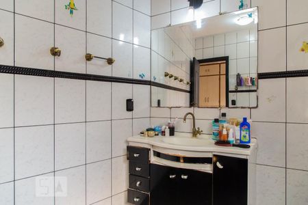 Casa para alugar com 250m², 3 quartos e 2 vagasBanheiro da suíte