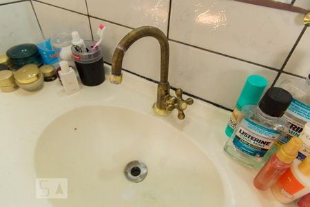 Casa para alugar com 250m², 3 quartos e 2 vagasBanheiro da suíte - Torneira