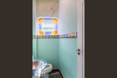 Casa para alugar com 250m², 3 quartos e 2 vagasLavabo