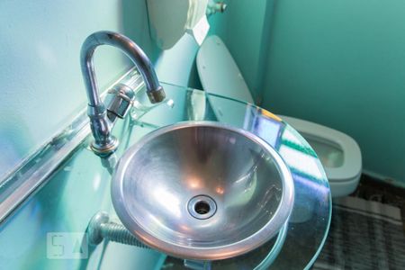 Casa para alugar com 250m², 3 quartos e 2 vagasLavabo - Torneira