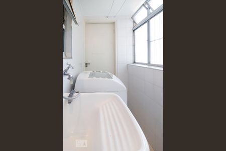 Área de Serviço de apartamento para alugar com 3 quartos, 97m² em Santo Amaro, São Paulo