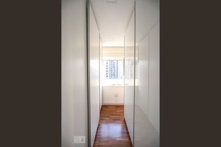 Closet de apartamento à venda com 1 quarto, 63m² em Santana, São Paulo