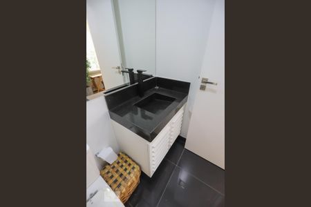 Banheiro Social de apartamento à venda com 1 quarto, 63m² em Santana, São Paulo