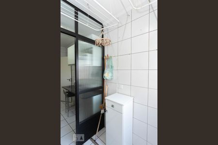 Apartamento à venda com 80m², 3 quartos e 2 vagas Apartamento à venda com 80m², 3 quartos e 2 vagasDetalhe área de serviço