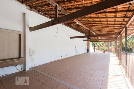 Casa à venda com 400m², 4 quartos e 8 vagasÁrea Externa - Segundo Andar