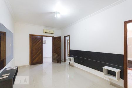 Casa à venda com 400m², 4 quartos e 8 vagasSuíte 2