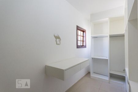Casa à venda com 400m², 4 quartos e 8 vagasCloset da Suíte 4