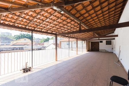 Casa à venda com 400m², 4 quartos e 8 vagasÁrea Externa - Segundo Andar