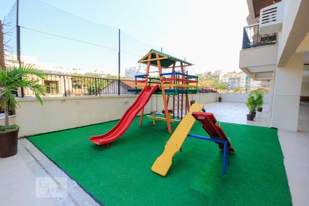 Apartamento para alugar com 70m², 2 quartos e 1 vagaPlayground