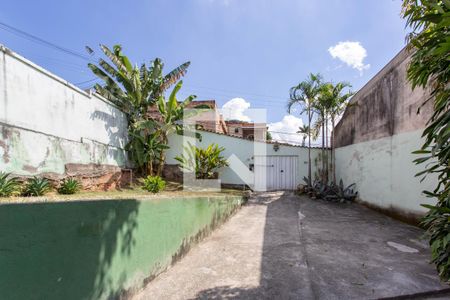Garagem de casa à venda com 2 quartos, 101m² em Céu Azul, Belo Horizonte