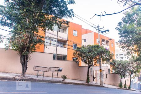 Apartamento à venda com 62m², 2 quartos e 2 vagas Apartamento à venda com 62m², 2 quartos e 2 vagasFachada