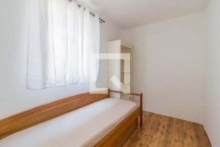 Quarto de apartamento para alugar com 3 quartos, 60m² em Praia Comprida, São José