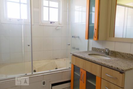 Casa à venda com 205m², 4 quartos e 2 vagasBanheiro Suíte