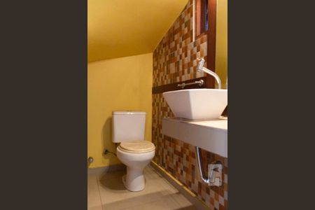 Casa à venda com 205m², 4 quartos e 2 vagasLavabo