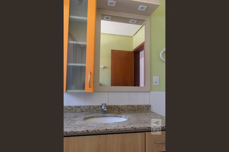 Casa à venda com 205m², 4 quartos e 2 vagasBanheiro Suíte