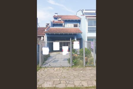 Casa à venda com 205m², 4 quartos e 2 vagasFachada