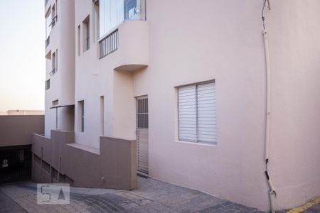 Fachada de kitnet/studio para alugar com 1 quarto, 40m² em Vila Paiva, São Paulo