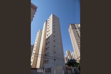 Apartamento para alugar com 45m², 1 quarto e 1 vagaFachada