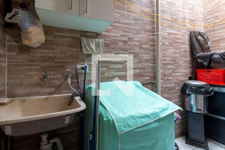 Casa de condomínio à venda com 69m², 2 quartos e 1 vagaÁrea de Serviço