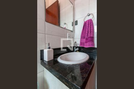 Casa de condomínio à venda com 69m², 2 quartos e 1 vagaBanheiro Suite 1