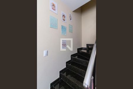 Acesso Quartos  de casa de condomínio à venda com 2 quartos, 69m² em Vila Carmosina, São Paulo