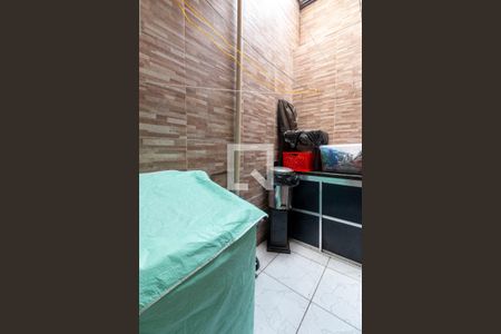 Casa de condomínio à venda com 69m², 2 quartos e 1 vagaÁrea de Serviço