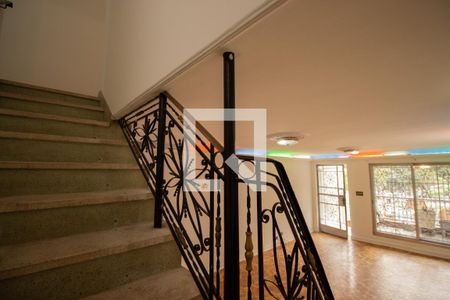 Escadas de casa à venda com 3 quartos, 120m² em Vila Mariana, São Paulo