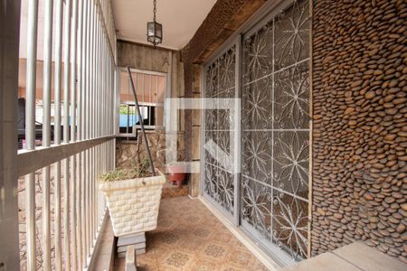 Casa à venda com 120m², 3 quartos e 3 vagas Casa à venda com 120m², 3 quartos e 3 vagasVaranda da Sala