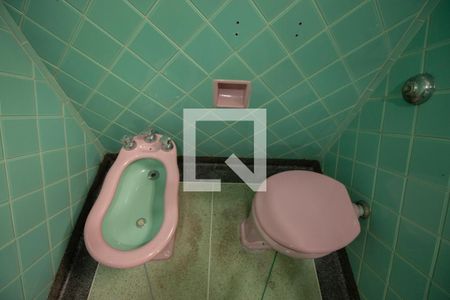 Casa à venda com 120m², 3 quartos e 3 vagas Casa à venda com 120m², 3 quartos e 3 vagasBanheiro