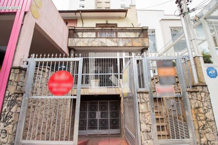 Casa à venda com 120m², 3 quartos e 3 vagas Casa à venda com 120m², 3 quartos e 3 vagasFachada