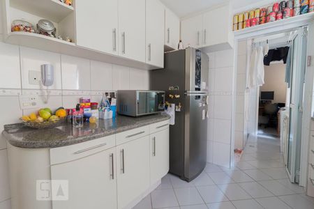 Apartamento à venda com 78m², 2 quartos e 1 vagaCozinha