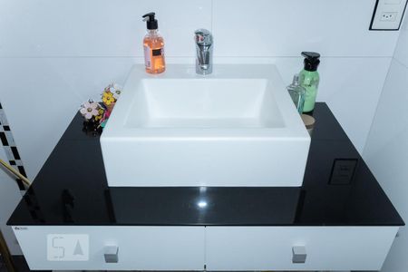 Casa à venda com 330m², 3 quartos e 3 vagasBanheiro da Suíte 1